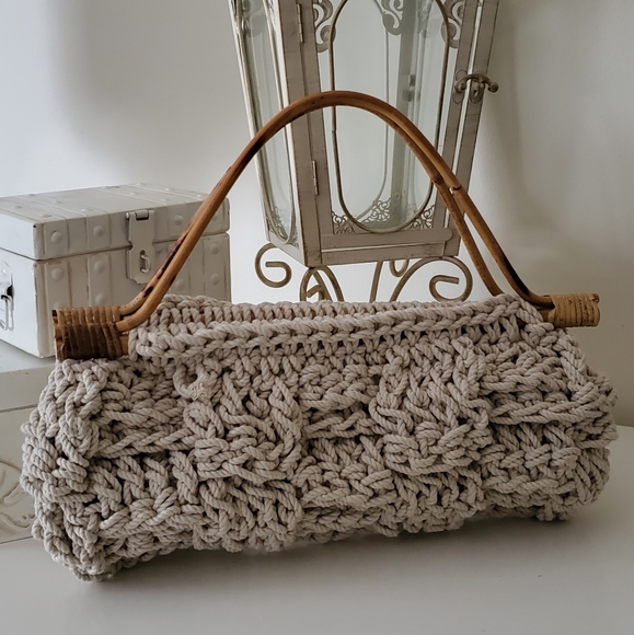 Handcrafted crochet bag. Bamboo handles. 14"×7" crochet base - Picture 2 of 3